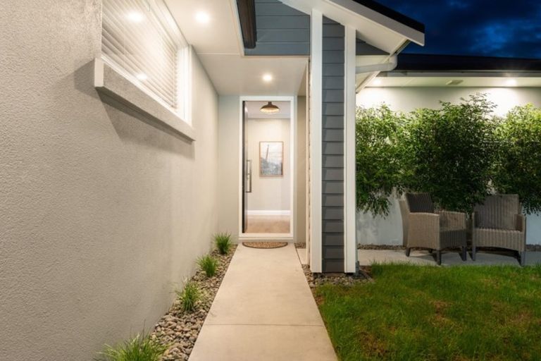 Photo of property in 8 Cassinia Close, Papamoa Beach, Papamoa, 3118