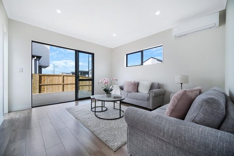 Photo of property in 28 Kairakau Street, Papakura, 2110