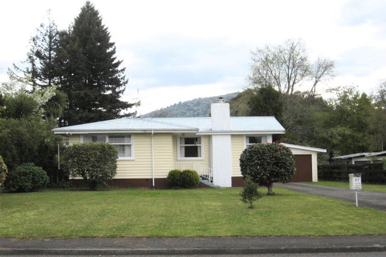 Photo of property in 57 Martin Street, Utuhina, Rotorua, 3015