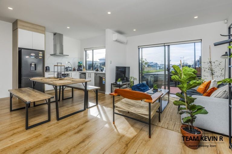 Photo of property in 41 John Gray Street, Papakura, 2110