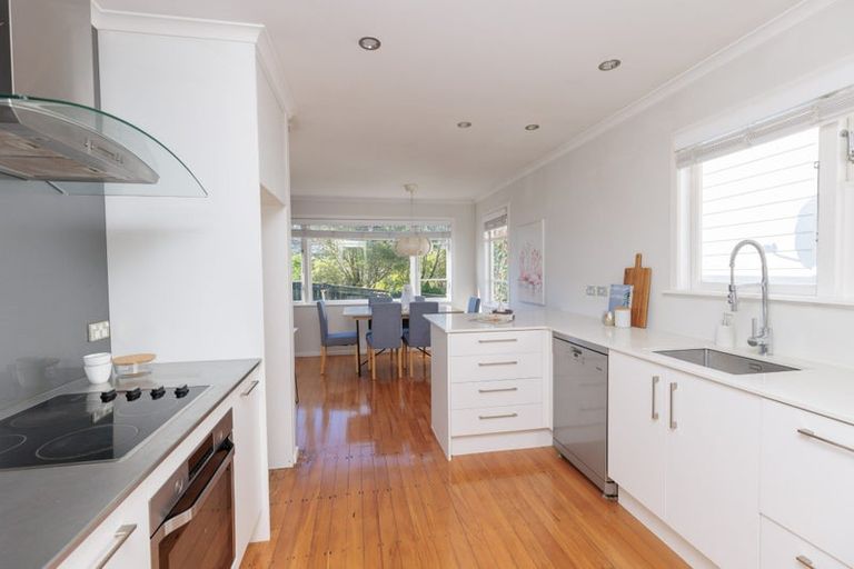 Photo of property in 15 Collier Avenue, Karori, Wellington, 6012