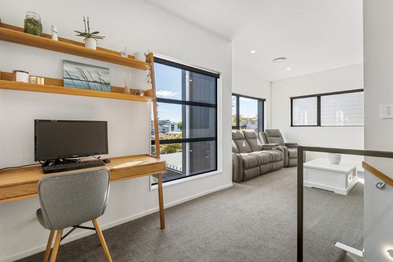 Photo of property in 3 Lemon Grove Lane, Greenhithe, Auckland, 0632