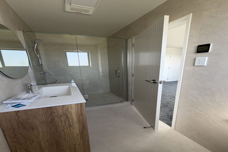 Photo of property in 18 Mataitai Road, Hobsonville, 0618