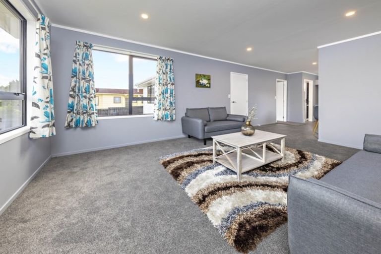 Photo of property in 4 Ririno Place, Manurewa, Auckland, 2102