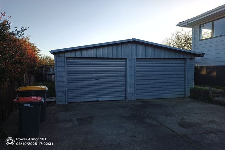 Photo of property in 3 Cade Place, Weymouth, Auckland, 2103