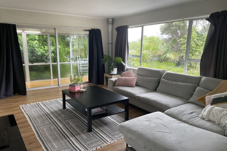 Photo of property in 2/13 Gretel Place, Hillcrest, Auckland, 0627