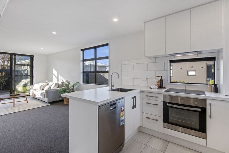 Photo of property in 6/68 Barbour Street, Waltham, Christchurch, 8011