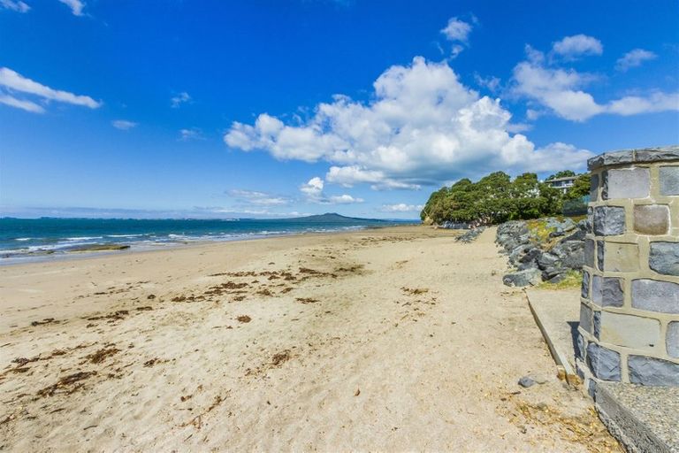 Photo of property in 3/309 Beach Road, Campbells Bay, Auckland, 0630