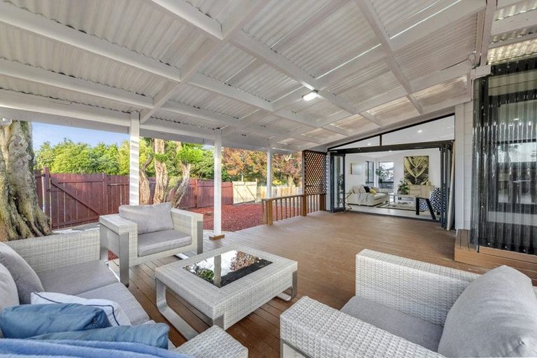 Photo of property in 200 Mahia Road, Weymouth, Auckland, 2103