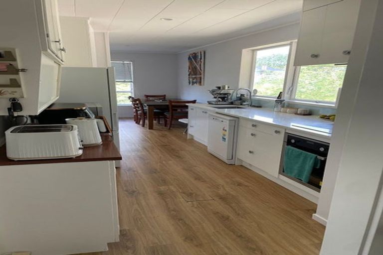 Photo of property in 419 Don Buck Road, Massey, Auckland, 0614