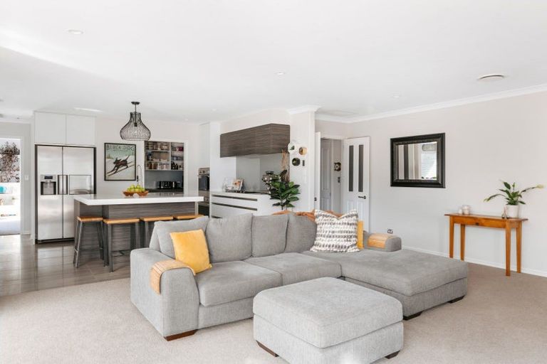 Photo of property in 14 Rota Close, Papamoa Beach, Papamoa, 3118