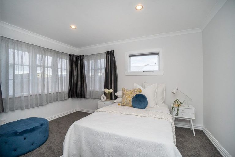 Photo of property in 136 Heretaunga Street, Palmerston North, 4414