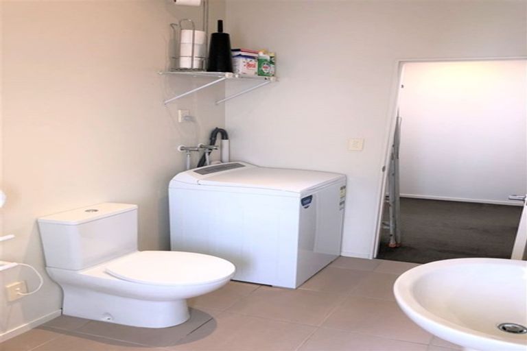 Photo of property in 63 Sheridan Terrace, Johnsonville, Wellington, 6037