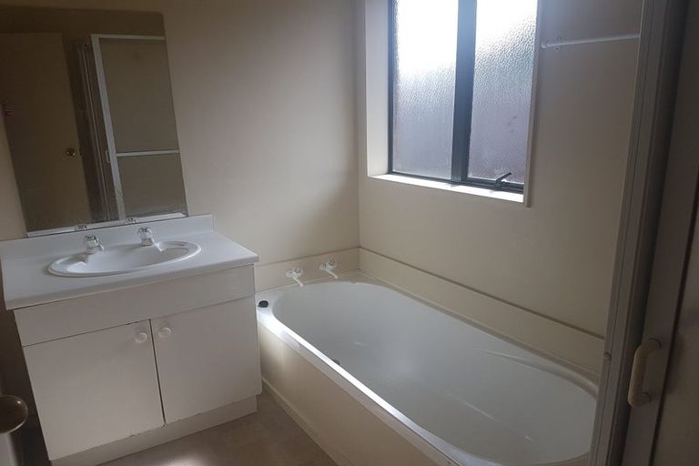 Photo of property in 1/21 Burdale Street, Riccarton, Christchurch, 8011