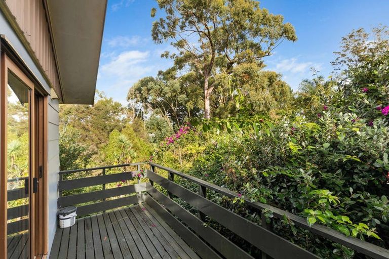 Photo of property in 2 Metcalfe Road, Henderson, Auckland, 0610