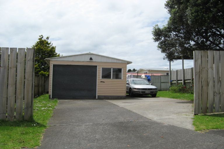 Photo of property in 1 Duggan Avenue, Mangere, Auckland, 2022