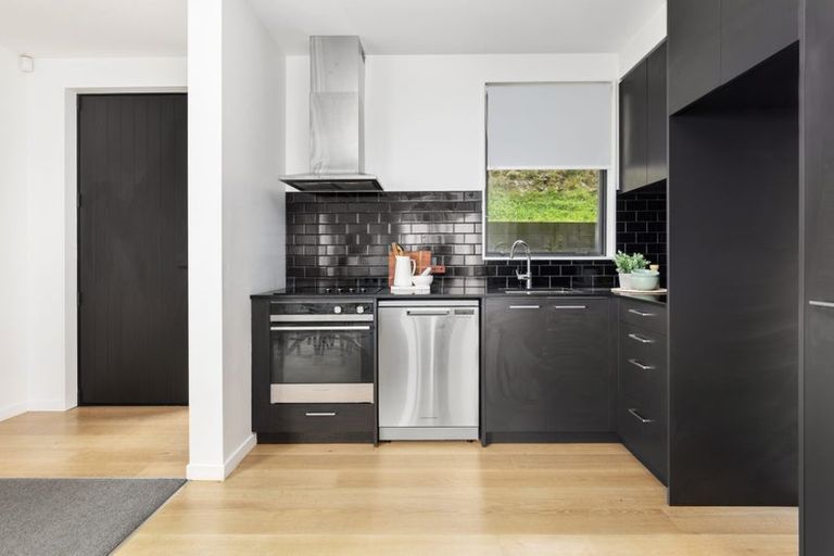 Photo of property in 17/52 High Street, Island Bay, Wellington, 6023