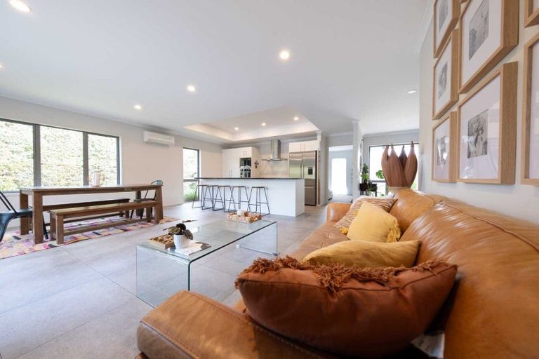 Photo of property in 14 Will Street, Huapai, Kumeu, 0810