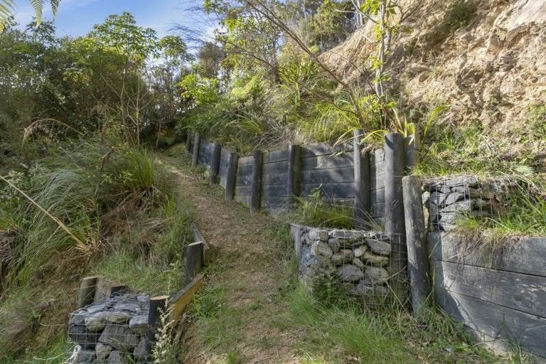 Photo of property in 8 Haven Grove, Naenae, Lower Hutt, 5011