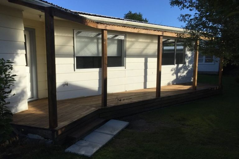 Photo of property in 5 Hookway Grove, Paraparaumu, 5032