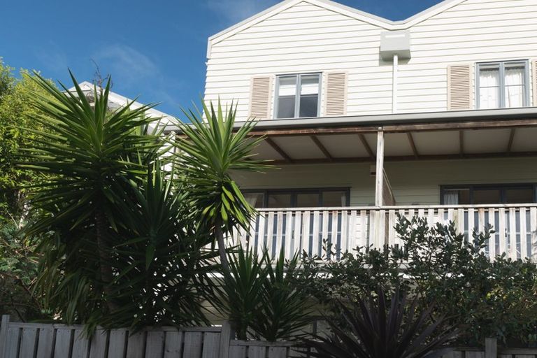 Photo of property in 24/8 Carolina Place, Albany, Auckland, 0632