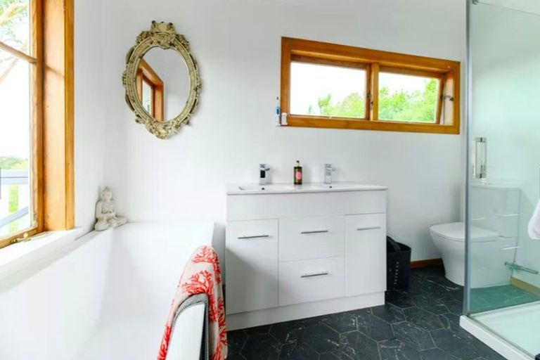 Photo of property in 449 Pine Valley Road, Dairy Flat, Silverdale, 0992