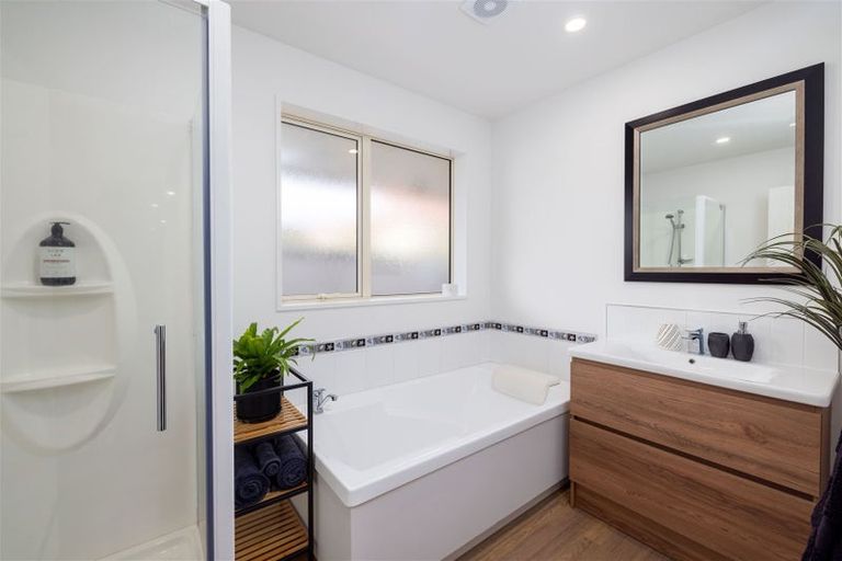 Photo of property in 36 Mcmahon Drive, Aidanfield, Christchurch, 8025