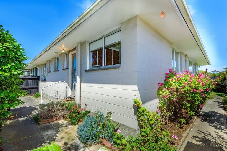 Photo of property in 2/18b Falcon Street, New Brighton, Christchurch, 8061