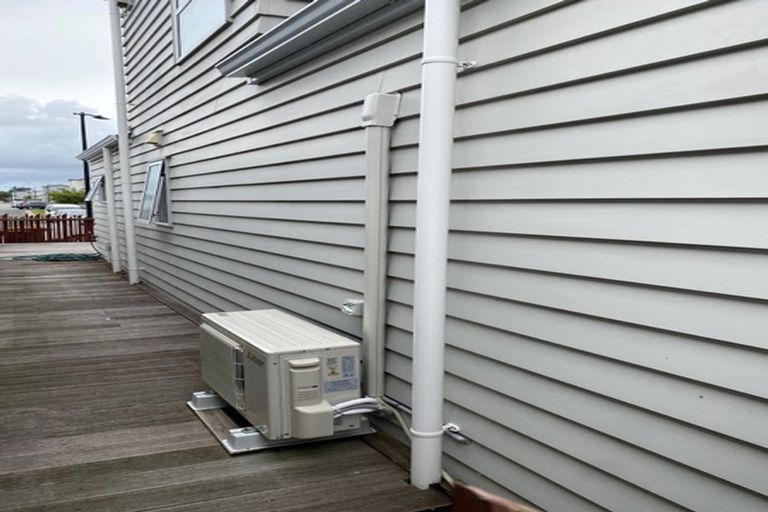 Photo of property in 15 Tribute Loop, Takanini, 2112