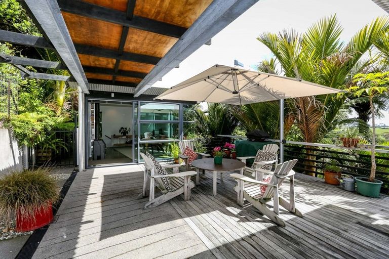 Photo of property in 135 Wairau Road, Kaitake, New Plymouth, 4374