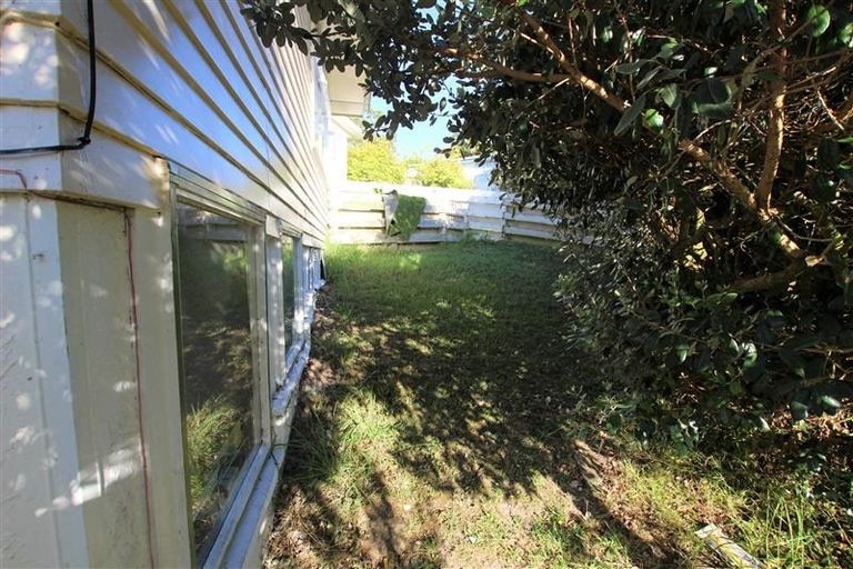 Photo of property in 30 Japonica Drive, Beach Haven, Auckland, 0626