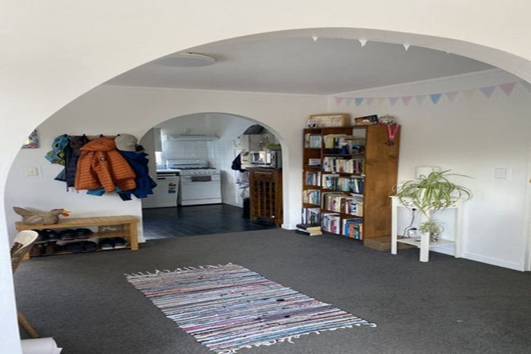 Photo of property in 1/67 Hector Street, Seatoun, Wellington, 6022