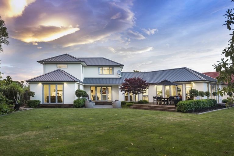 Photo of property in 39 Makora Street, Fendalton, Christchurch, 8041