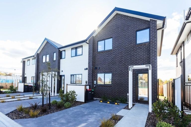 Photo of property in 1/10 Matata Place, Dallington, Christchurch, 8061