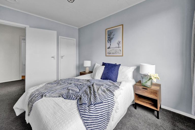 Photo of property in 14 Karaka Street, Merrilands, New Plymouth, 4312