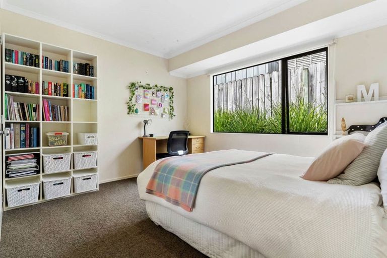 Photo of property in 36a Westerham Drive, Dannemora, Auckland, 2016