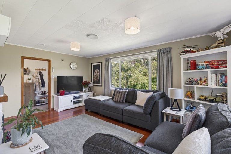 Photo of property in 79 Awanui Street, Merrilands, New Plymouth, 4312