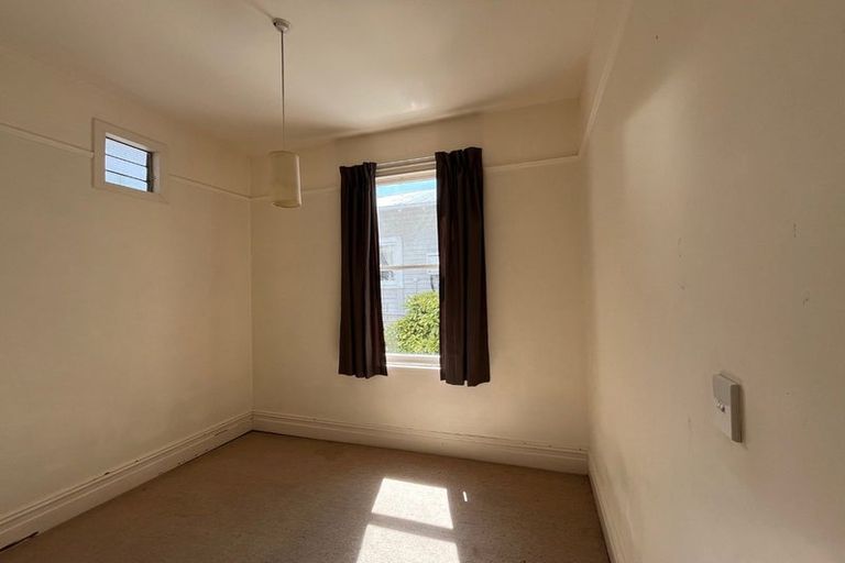 Photo of property in 2/106 Glenmore Street, Northland, Wellington, 6012