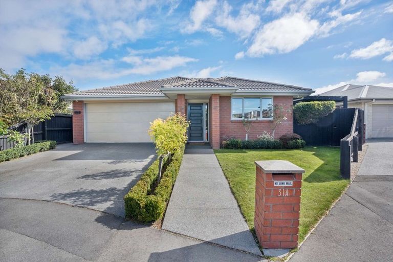 Photo of property in 31a Mataroa Place, Parklands, Christchurch, 8083