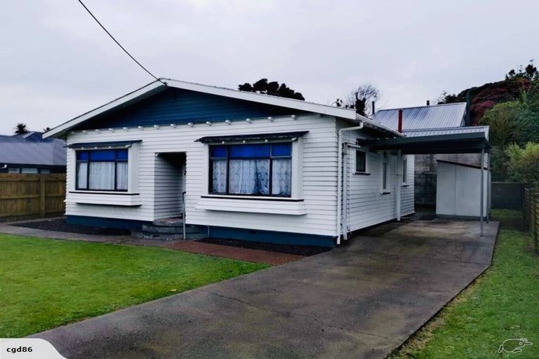 Photo of property in 32 York Street, Levin, 5510