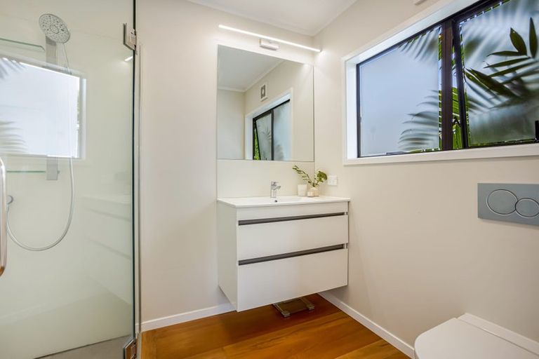 Photo of property in 1 Wharf Road, Te Atatu Peninsula, Auckland, 0610