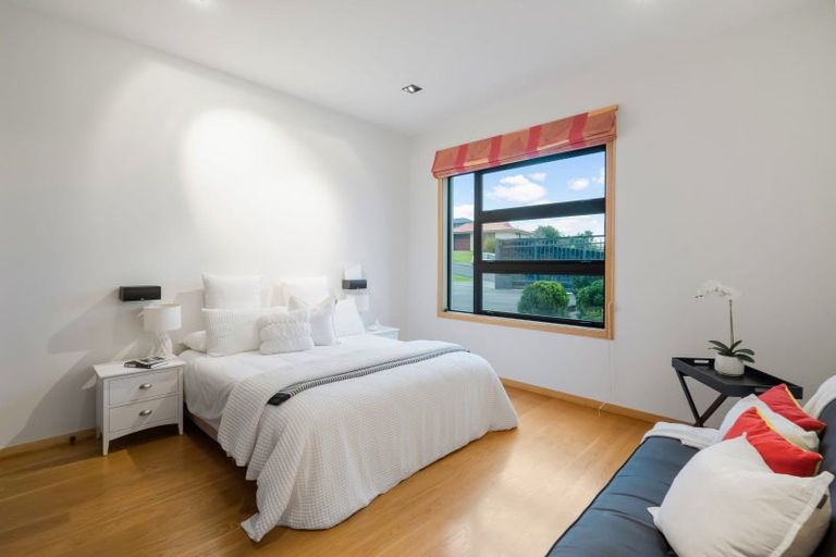 Photo of property in 51 Pacific Parade, Army Bay, Whangaparaoa, 0930