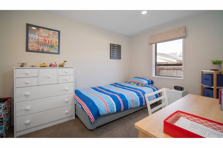 Photo of property in 2/323 Sawyers Arms Road, Bishopdale, Christchurch, 8053