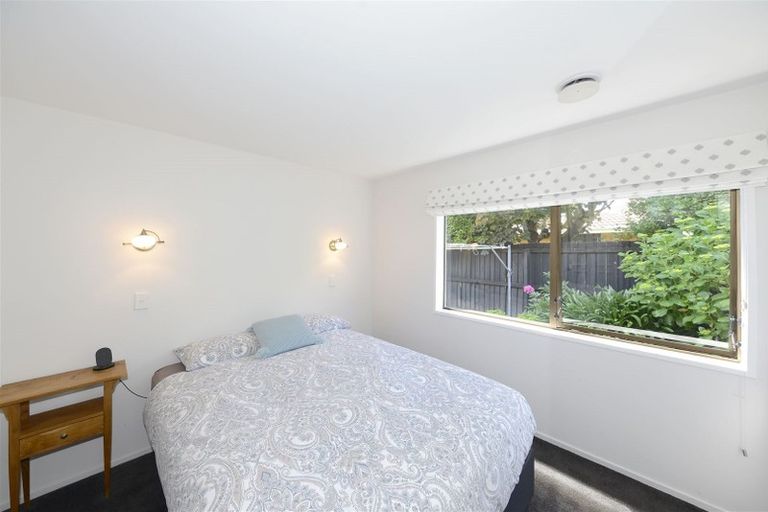 Photo of property in 18 Highland Place, Avonhead, Christchurch, 8042