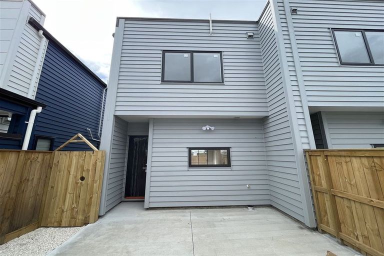 Photo of property in 11 Kaha Road, Takanini, 2110