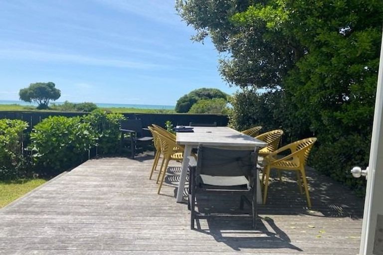 Photo of property in 18 Wellwood Terrace, Te Awanga, 4102