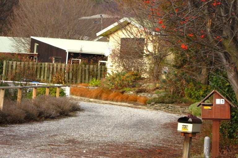 Photo of property in 23 Cardigan Street, Arrowtown, 9302