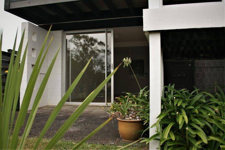 Photo of property in 4 Gerwyn Place, Pakuranga Heights, Auckland, 2010