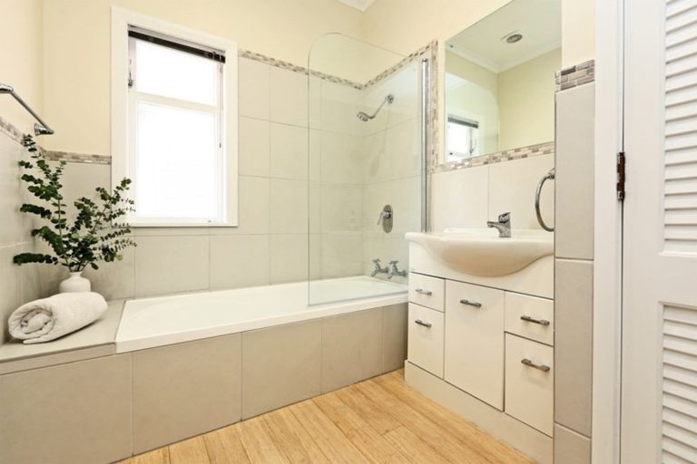 Photo of property in 1 Douglas Mclean Avenue, Marewa, Napier, 4110