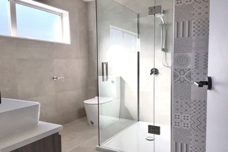 Photo of property in 12 Roa Avenue, Hobsonville, Auckland, 0616